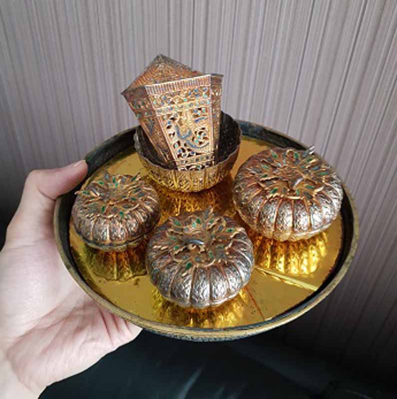 ร้านรับซื้อเครื่องเงินเก่าโบราณ